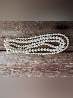 Stretchy Classic White Pearl Necklace Strand - Elegant Women’s Jewelry
